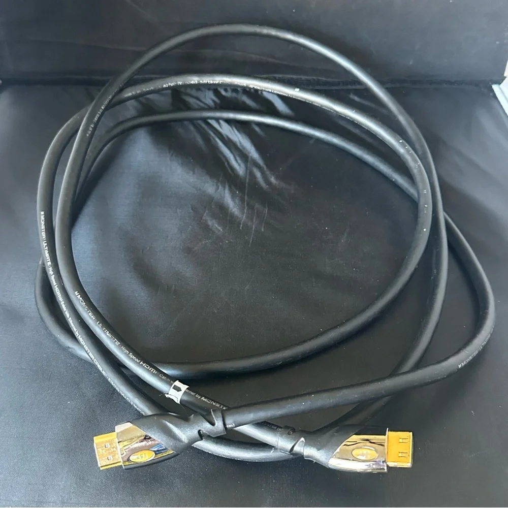 Monster ULTIMATE HDMI High Speed with Ethernet E194702 26AVG - 8 ft Works!